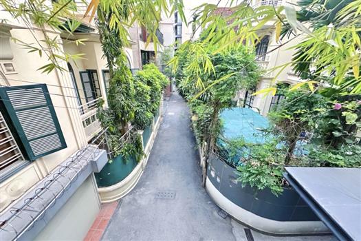 Tranquil Living in Tay Ho Alley: Spacious & Bright 4 Bedrooms Apartment