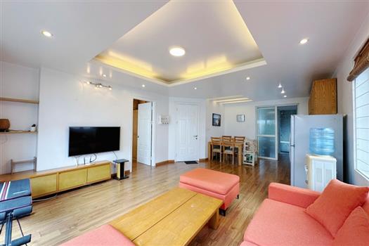 Charming 2 Bedrooms Apartment in Xuan Dieu, Tay Ho
