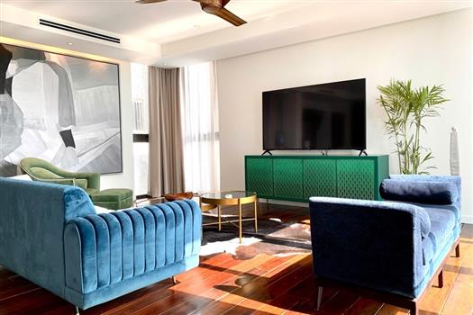 For rent: Modern 3 bedroom apartment with premium furnishings at Xuan Dieu, Tay Ho