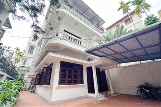 For rent: Spacious 5-bedroom villa on To Ngoc Van, Tay Ho