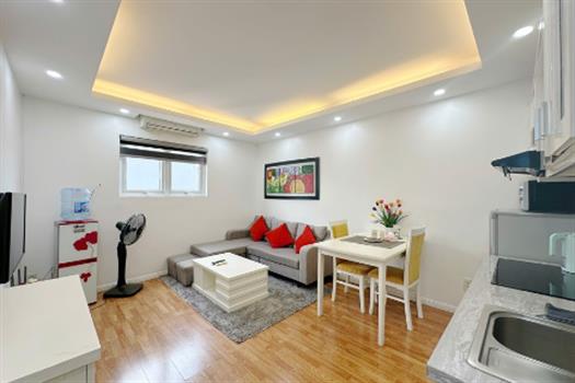 Elegant one bedroom apartment with fully furnished in Ba Dinh