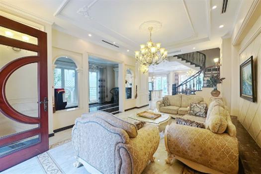 For Rent: 3 bedroom villa in Neoclassical Style at Vinhomes Riverside