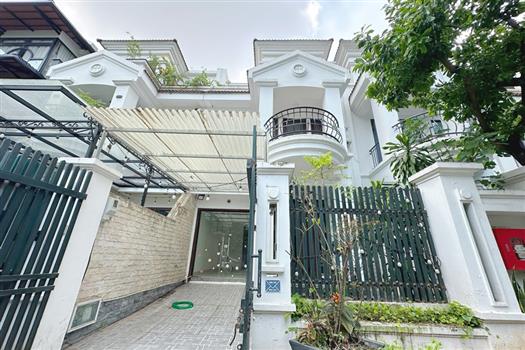 Elegant villa in Ciputra Urban - Where peace awaits your return