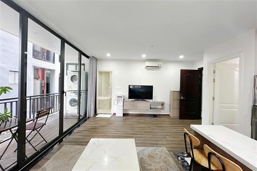 Spacious & quite apartment with large balcony in Tay Ho strict