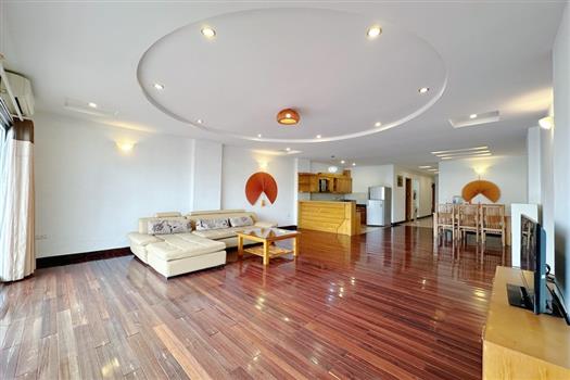 Peaceful 2 bedroom apartment with garden balcony  in Ba Dinh