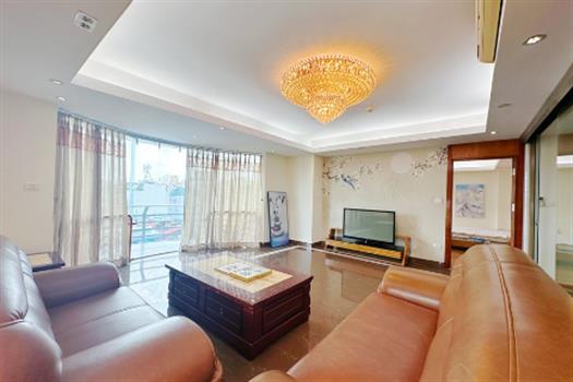 Classy open city view 3 bedroom apartment for rent in Ba Dinh