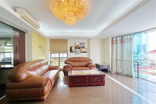 Classy open city view 3 bedroom apartment for rent in Ba Dinh