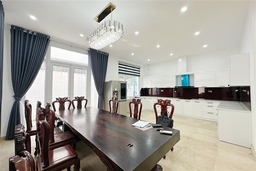 Serene 4 bedroom villa with city view in Ciputra