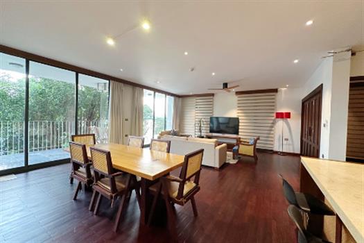 Lake view luxurious 4 bedroom apartment in Tay Ho