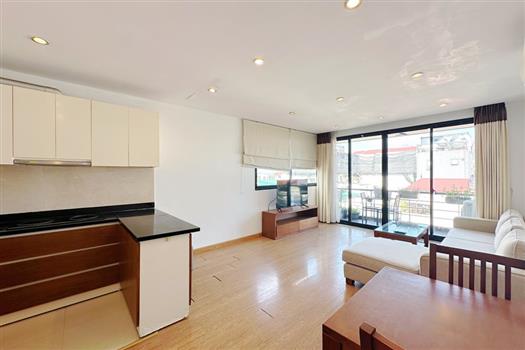 Peaceful & Natural light apartment with city view in Ba Dinh
