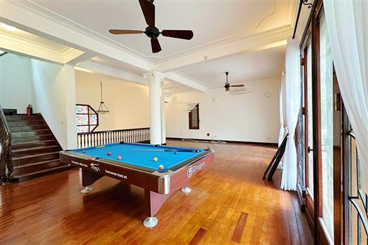 Spacious and Luxurious villa with large pool in To Ngoc Van