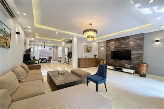 Luxurious and Classy villa in peaceful Ciputra residence