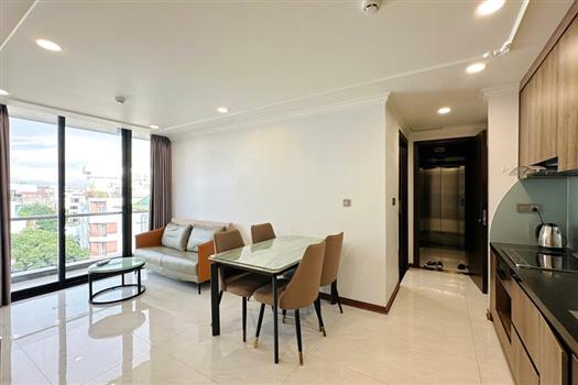 City view 2 bedroom apartment full of nature light in Ba Dinh