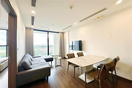Bright and Modern 2 bedroom apartment for rent in Vinhomes Symphony