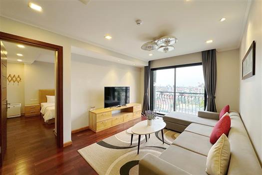 Bright lake view 2 bedroom apartment with GYM for rent on Xuan Dieu street