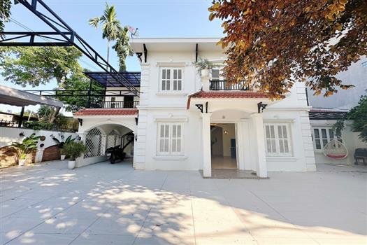 European style house fully furnished for rent in Tay Ho