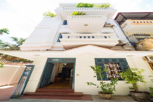 Elegant 4 bedroom house, fully furnished with beauty rooftop for rent in Ba Dinh