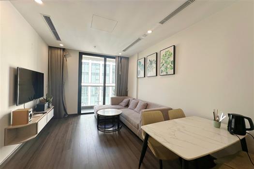 Serene 2 bedroom apartment, fully furnished with Pool and GYM in Vinhomes Symphony