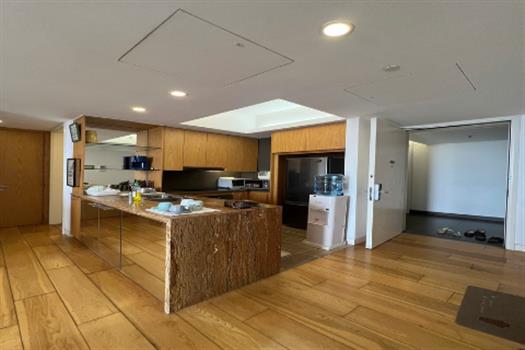 Luxury city view 2 bedroom apartment with Indoor pool at Indochina Plaza