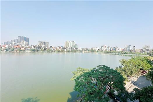 Brand new & lake front 4 bedroom apartment for rent in Tay Ho, balcony
