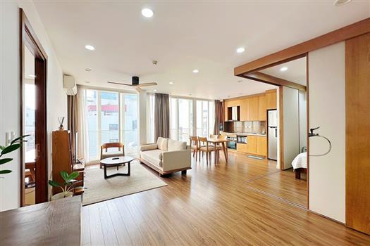 Japanese style 2-bedroom apartment for rent in Ba Dinh, Fully furnished, high floor.