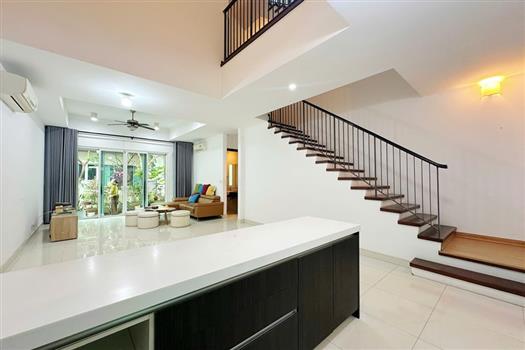 Beautiful 4 bedroom house in Evelyne Park City Ha Noi. furnished