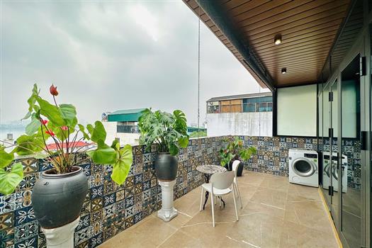 For rent 2 bedroom apartment In Tay Ho, Nice balcony with Lakeview.