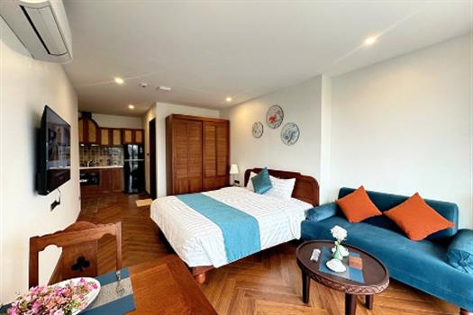Lovely studio apartment for rent in Tay Ho. Balcony with lake view