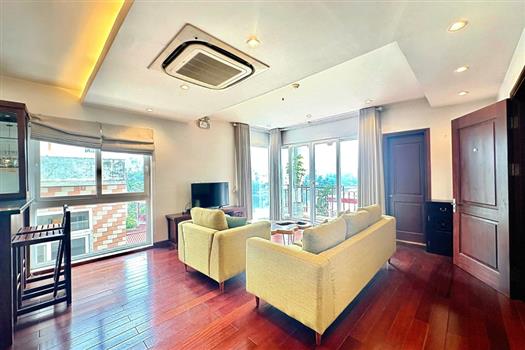Cozy 2-bedroom apartment for rent on Au Co street, Tay Ho with lake view.
