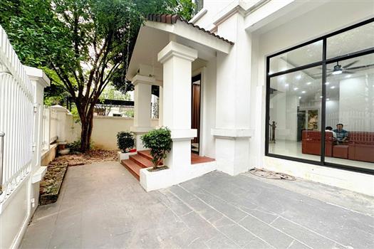 Exceptional 4-Bedroom Villa in Vinhomes Riverside: Your Dream Home Awaits