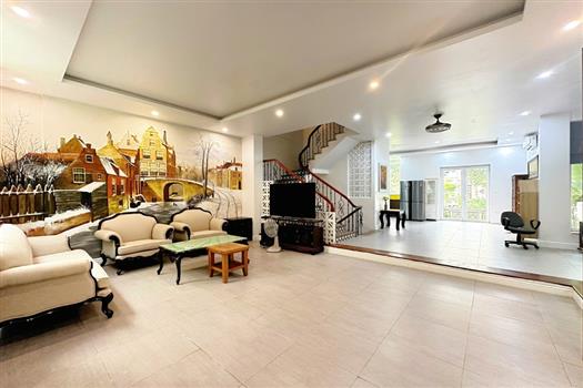 Beautiful Villa for Rent  in Hoa Sua Vinhome Riverside Hanoi.