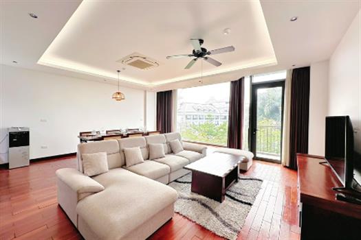 For rent 3-bedroom apartment with beautiful views on Tu Hoa street, near Seraton Hotel.