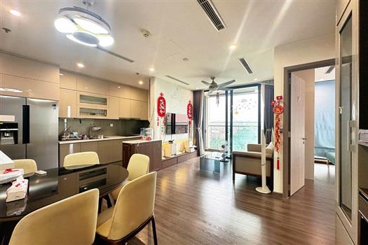 Stunning apartment in Vinhomes Symphony, 3 bedrooms, very good price.