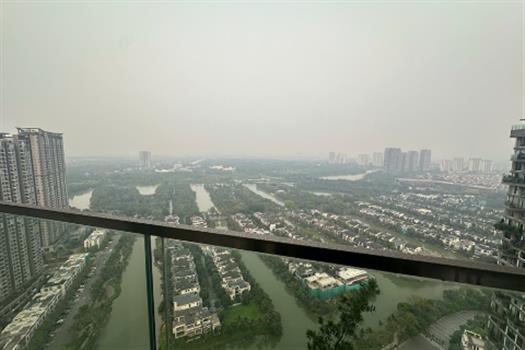 Elegant and spacious 3 bedrooms apartment for rent at SolForest Ecopark