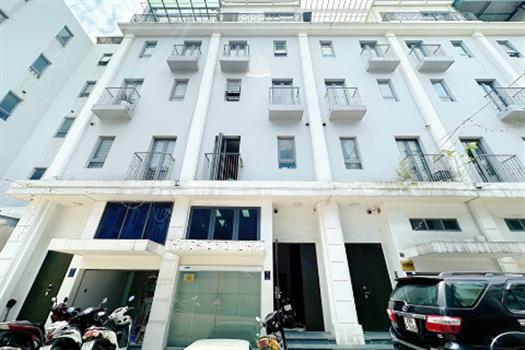 Amazing house in The Manor Central Park with 5 bedrooms, near Dwight School Hanoi