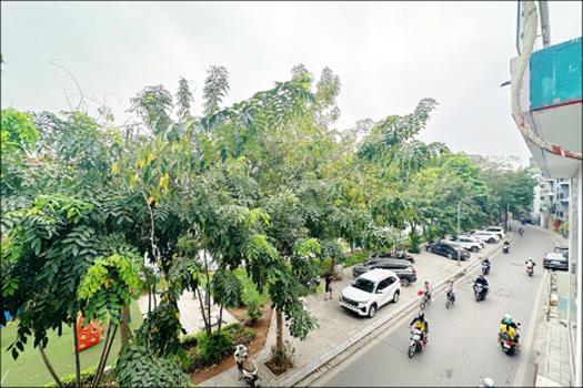 Stunning Lake View 1BR Apartment on Nhat Chieu, Tay Ho, good price