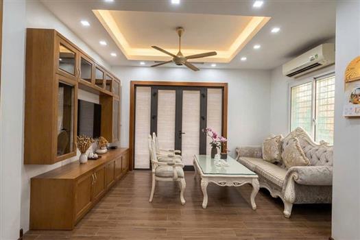 Cozy 3-Story House in Lac Long Quan, Tay Ho, full furnished, 999 usd
