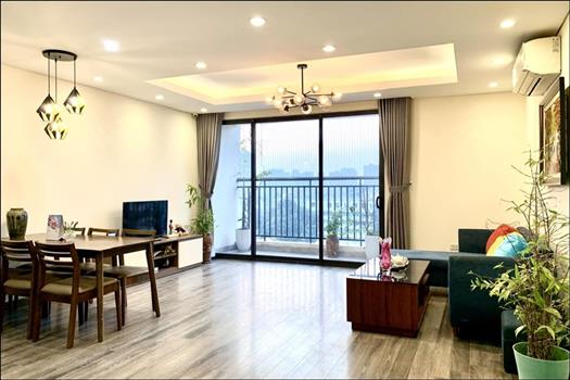 Beautiful 2 bedroom apartment in Hong Kong Tower, Dong Da