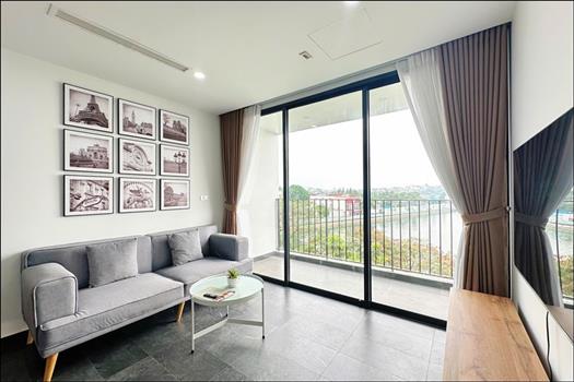 Lake view 2 bedroom apartment in Nhat Chieu street, Tay Ho