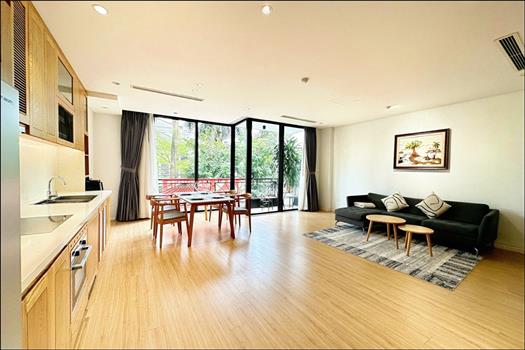 Stunning 2 bedrooms Westlake view apartment in Tu Hoa, Tay Ho