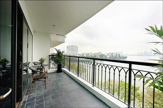 Stunning lake view apartment 2 bedrooms in Xuan Dieu, Tay Ho