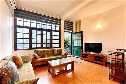 Beautiful duplex 2 bedroom apartment in Hai Ba Trung, near Thong Nhat Park