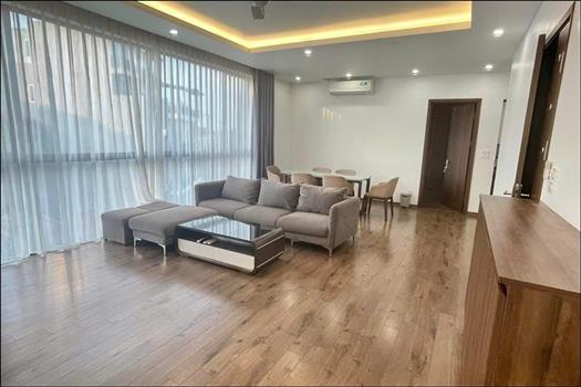 Nice 3 bedroom apartment full furnished with very good price in Tay Ho