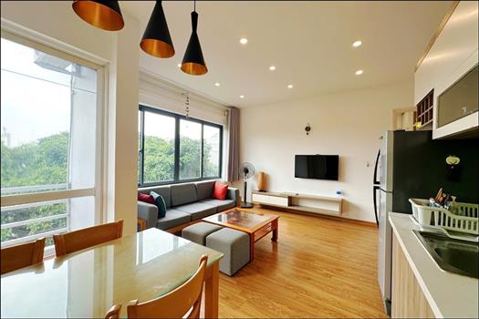 Beautiful 2 bedroom apartment with natural light in Tu Hoa, Tay Ho