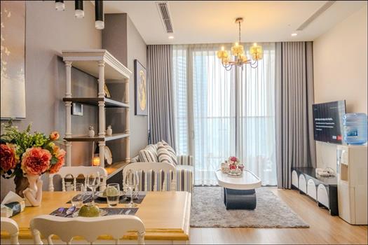 Beautiful and high floor one bedroom for rent in Vinhomes Sky Lake, nice view