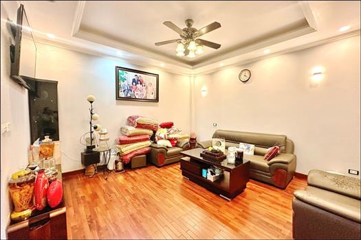 Amazing house in Tay Ho 6 bedrooms, 8 bathrooms with best price ever