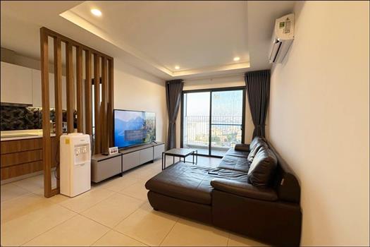 A 3 bedrooms lake view apartment in Kosmo Tay Ho