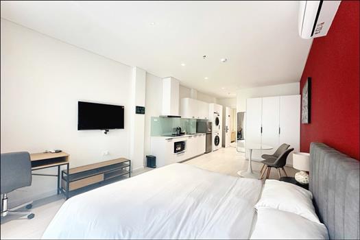 Spacious studio apartment for rent in Hoan Kiem