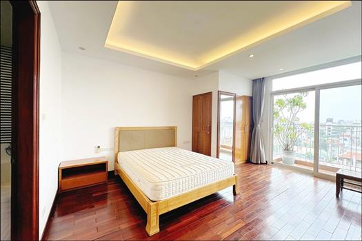 Simple 3  apartment in Xuan Dieu, near West Lake