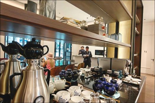 Luxury 3 bedrooms apartment in The Grand Ritz-Carlon Hang Bai street